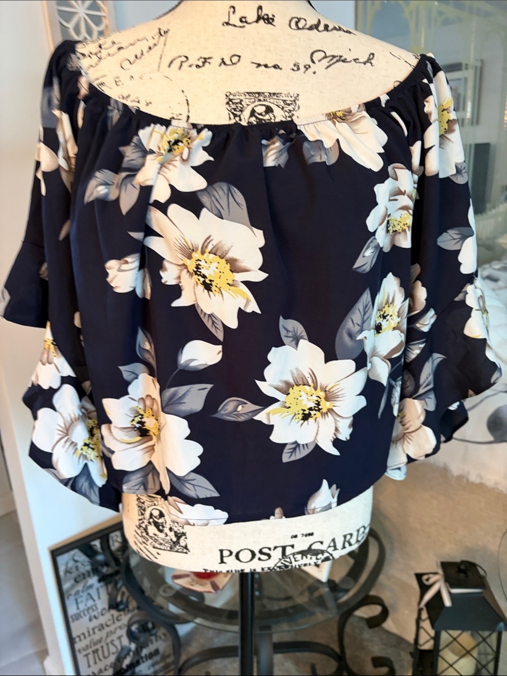 Women's Off-Shoulder Floral Crop Top in Navy